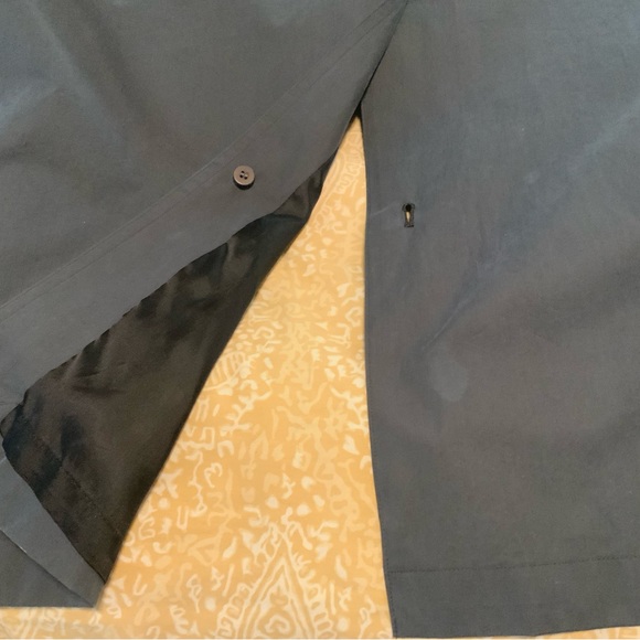 LAST CHANCE TIL 6pm today! like new Burberry prorsum trench/raincoat. - Picture 5 of 12